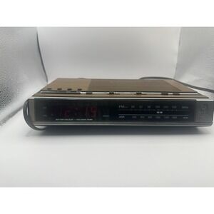 Vintage GE AM/FM Radio Alarm Clock Wood Grain Model 7-4636B Tested WORKS